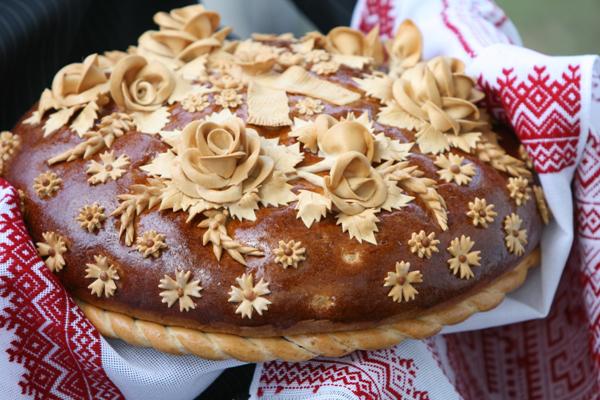 Festive korovay for many occasions; photo via Etnohata
